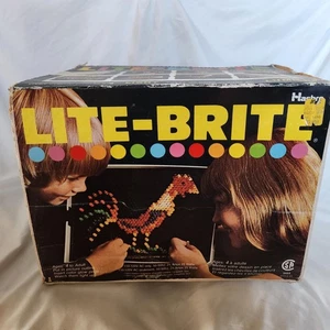 LITE-BRITE 1976 Hasbro Ind. avec boite d'origine et 351 chevilles. Occasion - Photo 1 sur 9