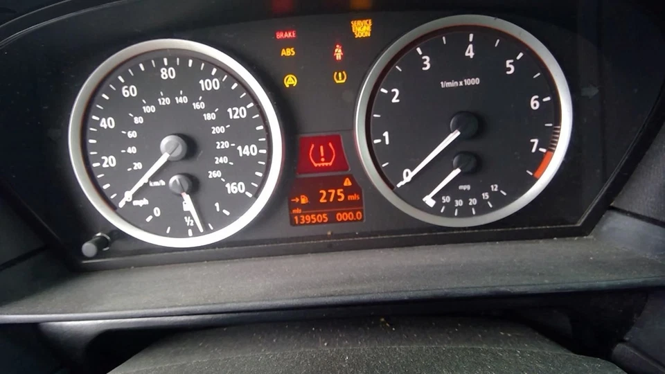 Grupo de velocímetros MPH mercado de Estados Unidos para BMW 525i 5233237 06-07 Foto 1 de 4