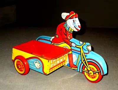 1940-WYANDOTTE CONEJITO DE PASCUA ENTREGA JUGUETE DE HOJALATA MOTOCICLETA-SIDECAR-9,5" EXCELENTE-DE COLECCIÓN Foto 1 de 4