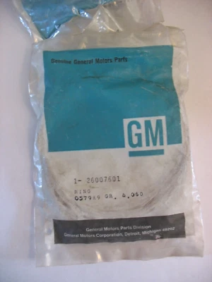 Nuevo NOS GM 2001-2020 Cadillac Chevrolet GMC eje CV banda de arranque conjunta 26007601 Foto 1 de 4