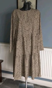 Boohoo Beige Black Spotted Tiered Midi Dress - Picture 1 of 10