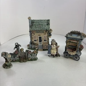 Ivy and Innocence Quilt Shop Quilt Wagon Quilter Pump Mailbox & Garden Gate - Picture 1 of 7