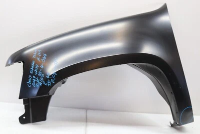 2007 2014 CHEVROLET SUBURBAN & TAHOE LEFT SIDE FENDER - Imagem 1 de 4