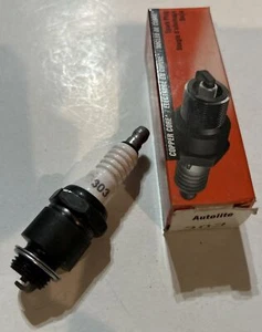 One Single Spark Plug-Copper Resistor Autolite 303 - New - Old Stock - Fast Ship - Bild 1 von 7