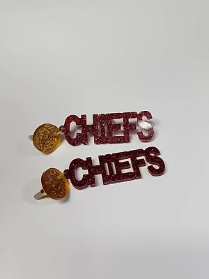 堪萨斯城酋长队耳环首席悬挂硬塑料红色和黄色 — 第 1/4 张图片