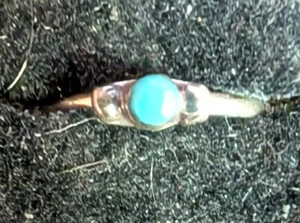 Anello vintage Navajo rotondo turchese sterling 2 perline laterali donna/bambino misure 3 o 4 - Foto 1 di 9