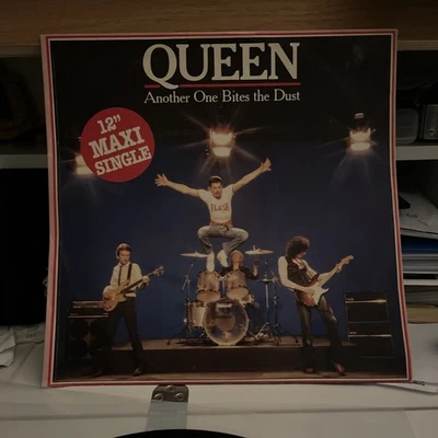 QUEEN MAXI ANOTHER ONE BITES THE DUST 058 - Image 1 of 3