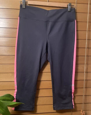 Danskin Now Capri 紧身裤 S 码(4-6) — 第 1/4 张图片