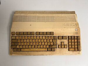 Commodore Amiga A 500 - Gerät ist Legerbedingt verschmutzt
