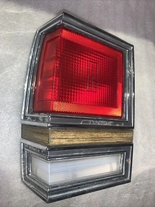 Tail Light Assembly 1980-1990 Oldsmobile Custom Cruiser Wagon Driver Left 80-90 - Picture 1 of 6
