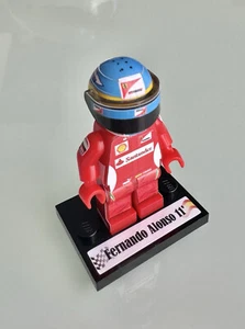 F1 Minifigure Fernando Alonso F1 2011 Ferrari - Picture 1 of 3