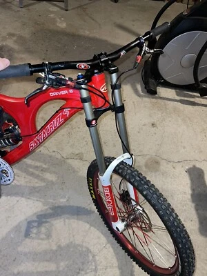 Custom Santa Cruz Driver 8 Downhill Mountain Bike Large (Aftermarket Parts) - Image 1 of 4