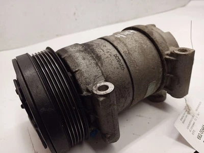 Compresor de aire acondicionado Chevrolet Suburban 2500 1999 6,5 L 12431346 Foto 1 de 4