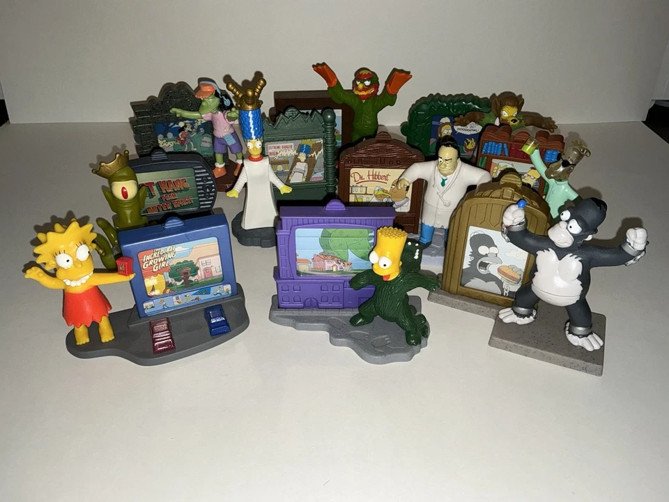 Полный набор из 10 игрушек 2002 Burger King Simpsons Creepy Classics (распечатанный) - Изображение 1 из 1