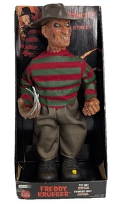 A Nightmare on Elm Street Freddy Krueger Mega Scale Action Figure - Bild 1 von 9
