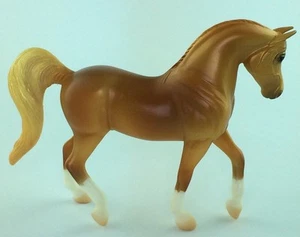 Breyer * ARABIAN STALLION * Stablemate G3 410176 2006 SR JCP Chestnut Metallic - Picture 1 of 8