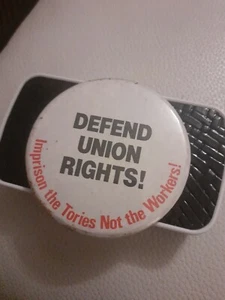 Defend Union Rights! Vintage Badge - Foto 1 di 3