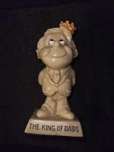 1973 Vintage W R Berries #9067 “The King of Dads” Statue Clean! Free Shipping - Picture 1 of 1