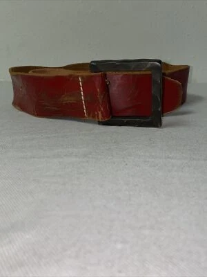 NUEVO- BRAVE CINTURONES Cuero ROJO agrietado Cintura Gruesa/Cadera CINTURÓN Talla 30 (S146) Foto 1 de 4