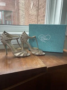 Betsey Johnson Womens Shoes Sz 7.5 Champagne Gold Glitter Sparkly Party Heels - Picture 1 of 7