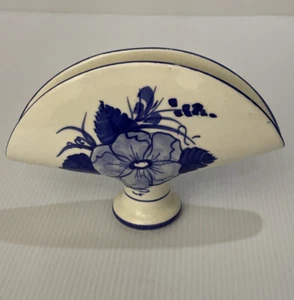 Vintage Delft Blue and White Napkin Holder Floral Design - Bild 1 von 5