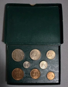 Coins of Ireland Coin Set In Original Green Holder Box - 1953 1954 1955 - Picture 1 of 3