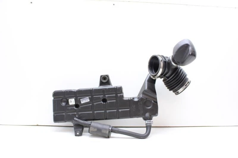 2018-2024 Buick Enclave Air Cleaner Intake Outlet Duct Hose 84205603 OEM - Image 1 of 4