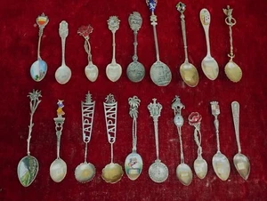 COLECCIÓN DE CUCHARAS DE PLATA RECUERDO. PLATA. ESMALTES. SIGLOS XIX-XX - Imagen 1 de 1