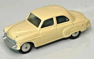 Corgi Toys No. 203 Vauxhall Velox Saloon - Picture 1 of 8