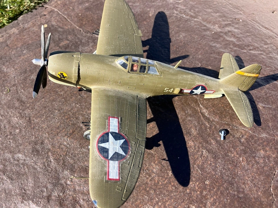 TAMIYA 1/72 REPUBLIC P-47D THUNDERBOLT RAZORBACK Pro Build Desktop Model - Image 1 of 4