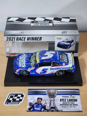 2021 #5 Kyle Larson Hendrickcars.com Phoenix Win 1/24 Action NASCAR Diecast - Image 1 of 2
