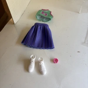 Barbie Fashionista 232 Petite Outfit für Puppe kleines Oberteil Rock Schuhe Neu - Bild 1 von 8