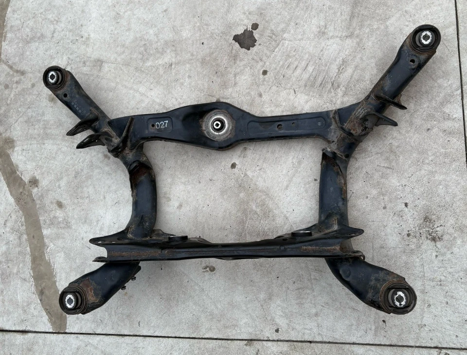 2009 - 2016 Audi A4 A5 Rear Subframe Crossmember Undercarriage Cradle Black Oem - Image 1 of 4