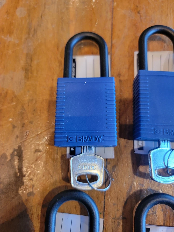 Brady Safety Padlock 1.5" Nylon Shackle Y2694793 Blue, 5pk, Not Keyed Alike.  - Image 1 of 1