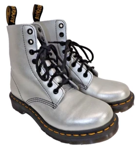 Botas de Cuero Dr. DOC Martens Pascal Metálicas Plateadas - Damas Talla 6 EE. UU. - Imagen 1 de 16