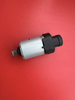Miele SAB 100 7.2VDC 30W Replacement Motor - Image 1 of 2