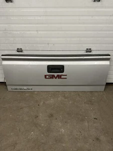 2014-2018 Chevrolet Silverado / GMC Sierra Truck Tailgate Silver - Picture 1 of 22