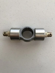 Bell Helicopter Jet Ranger 206A.  Tail Rotor Trunnion.  206-011-803-005  - Bild 1 von 8