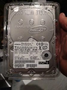 Hard Drive Hitachi Deskstar HDT722516DLA380 164GB 7200U/Min SATA II 3.5'' Inch - Picture 1 of 3