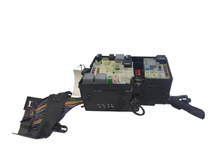 Volvo V40 2015 Fuse module AV6T14A142AA JUT204771 - Picture 1 of 6