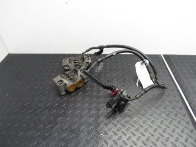 04 05 06 YAMAHA YZF R1 YZFR1 OEM FRONT BRAKE CALIPERS W/ MASTER AND LINES GOOD! - Image 1 of 4