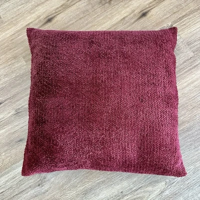 Travesseiro decorativo Pottery Barn Burgundy Chenille marrom vinho macio vintage - Imagem 1 de 4