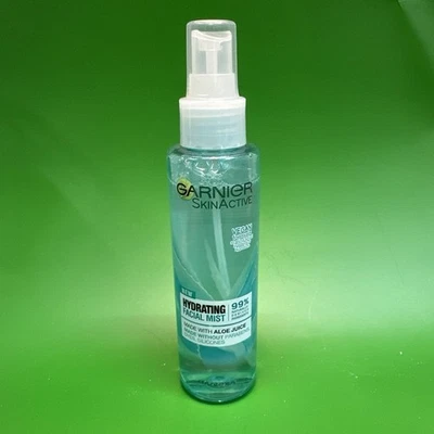 Bruma facial hidratante Garnier SkinActive jugo de aloe 4,4 fl oz. Fórmula vegana  Foto 1 de 4