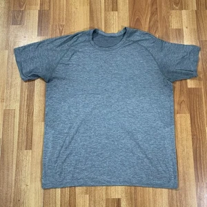 Lululemon Camicia Uomo 2XL Grigio Attivo Yoga Palestra Allenamento Manica Corta - Foto 1 di 9