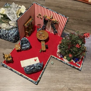 VTG Christmas Diorama Folding Box Wooden Xmas Figures Lighted Tree Dog LARGE - Picture 1 of 15