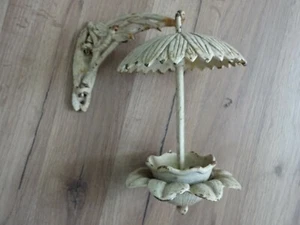 **ANTIQUE ** BIRD FOOD HOUSE - FEEDING PLACE - BIRDS - IRON - WHITE - HANGING RUST - Picture 1 of 1