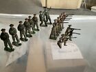 16 very old BRITAINS 1/32 painted Metal World War 1 & 2 Khaki Infantry 4 Poses