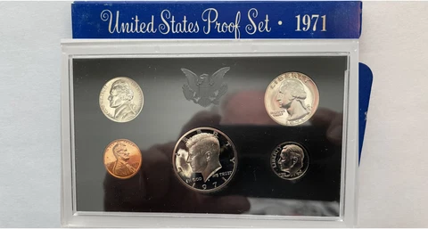 1971 Proof Set ** Great Birthday Gift for the Dad/Son/Friend born this year ** Cover