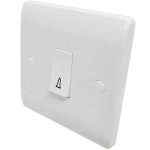 BELL Push Switch 10 Amp Retractive 1 Gang 10A Wall Plate White Rounded Corners - Picture 1 of 5