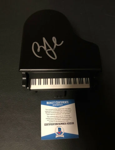 PIANO MAN BILLY JOEL SIGNED MINI PIANO AUTHENTIC AUTOGRAPH BAS BECKETT COA Cover
